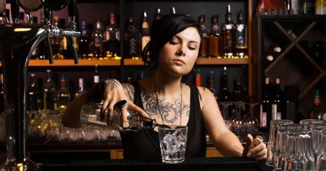 tipsy bartender reddit nude